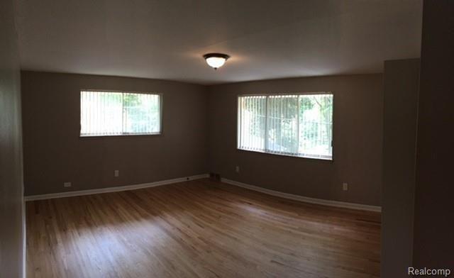 1004 Tottenham Road Birmingham, MI 48009 - Photo 2 of 11