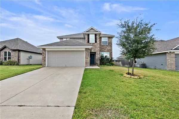 $358,700 | 204 Broaddus Bend, Caldwell, TX 77836