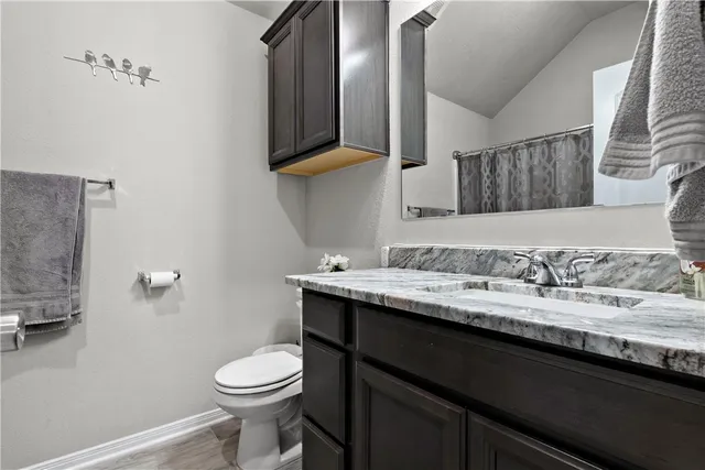 $369,900 | 204 Broaddus Bend, Caldwell, TX 77836