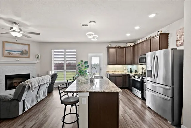 $369,900 | 204 Broaddus Bend, Caldwell, TX 77836