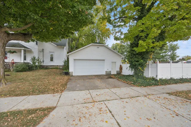 $199,999 | 203 East Michigan Street, Reading, MI 49274