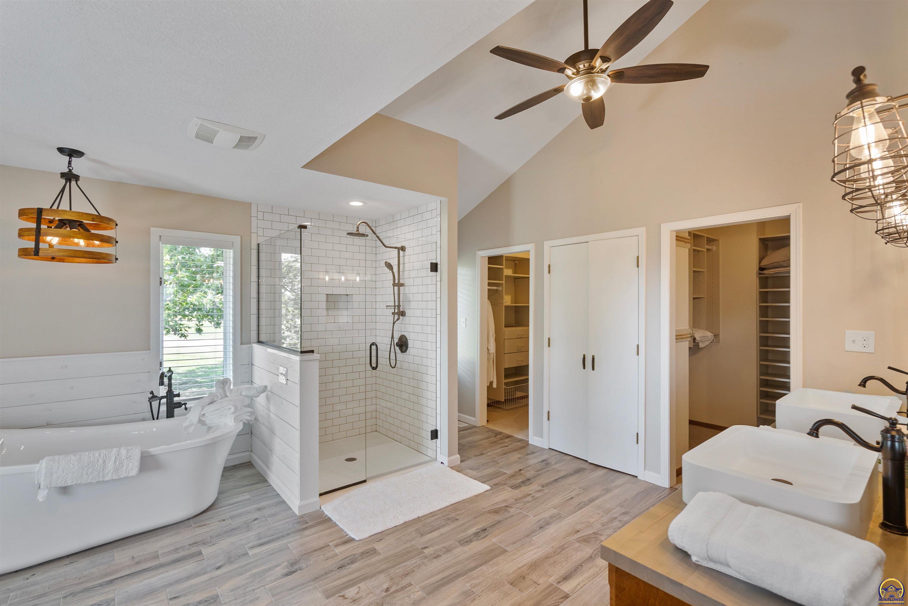 9736 West Lake Road Meriden, KS 66512 - Photo 19 of 98