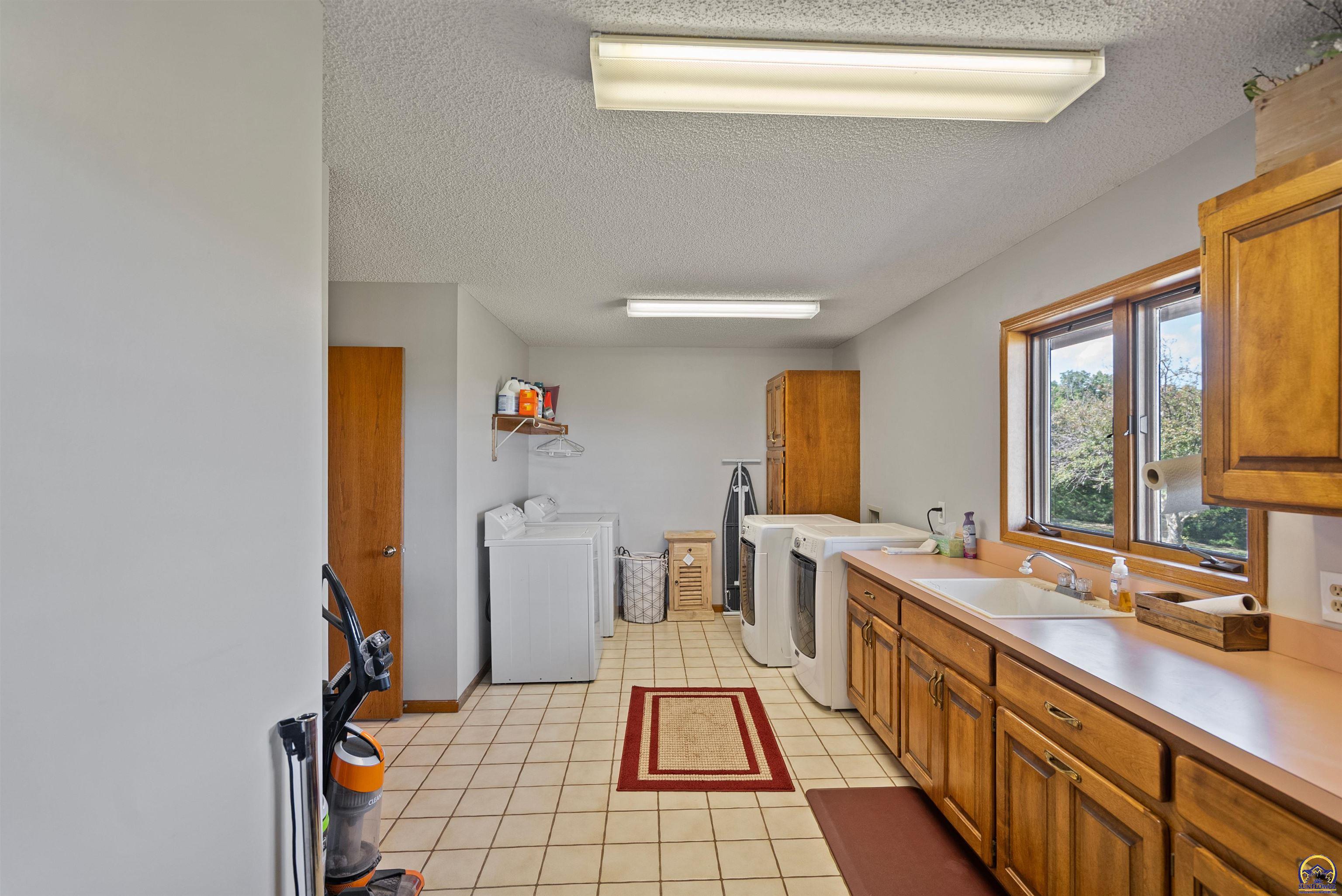 9736 West Lake Road Meriden, KS 66512 - Photo 32 of 98