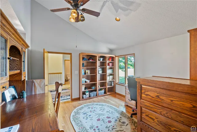 $840,000 | 9736 West Lake Road, Meriden, KS 66512