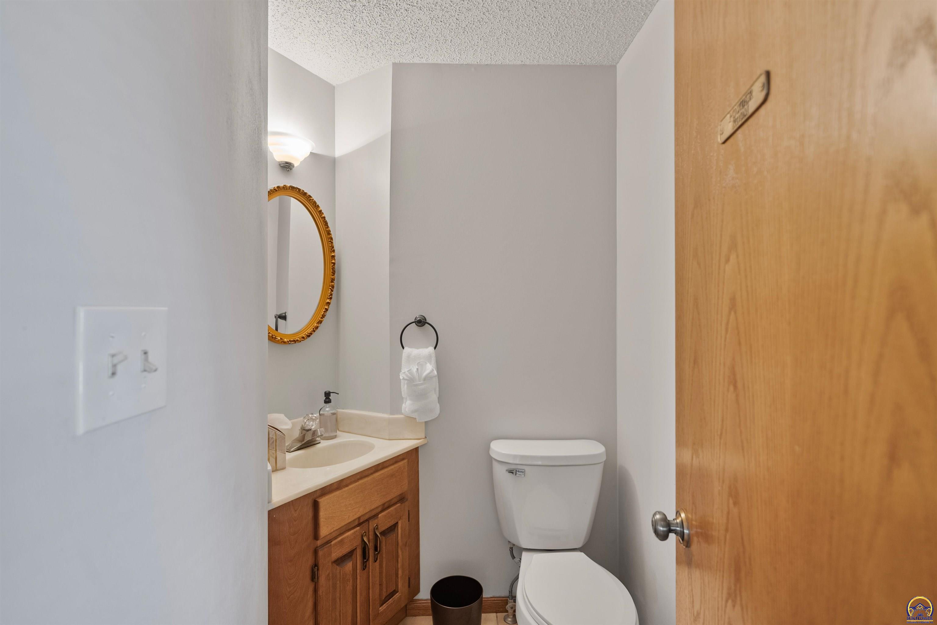 9736 West Lake Road Meriden, KS 66512 - Photo 37 of 98