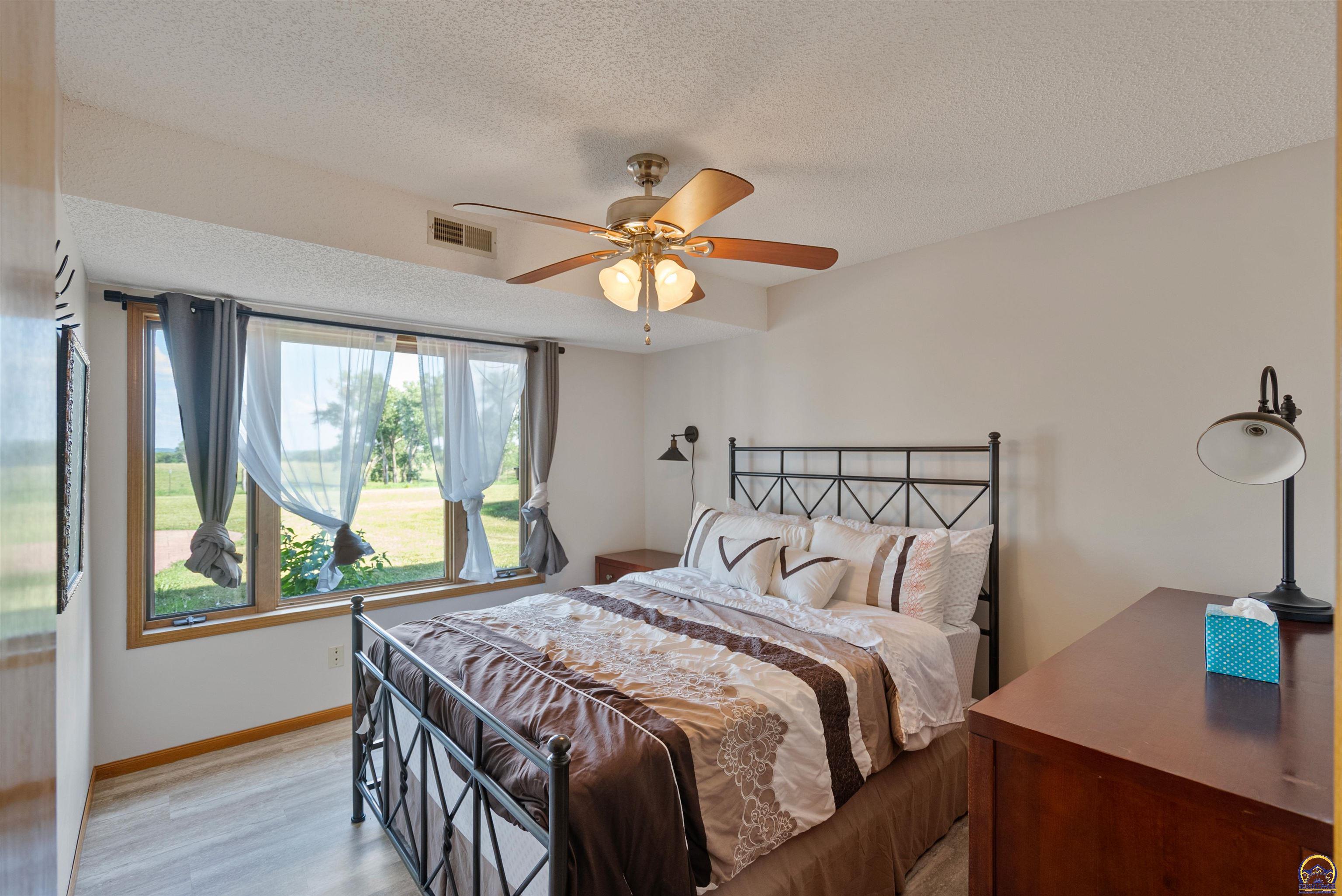 9736 West Lake Road Meriden, KS 66512 - Photo 42 of 98