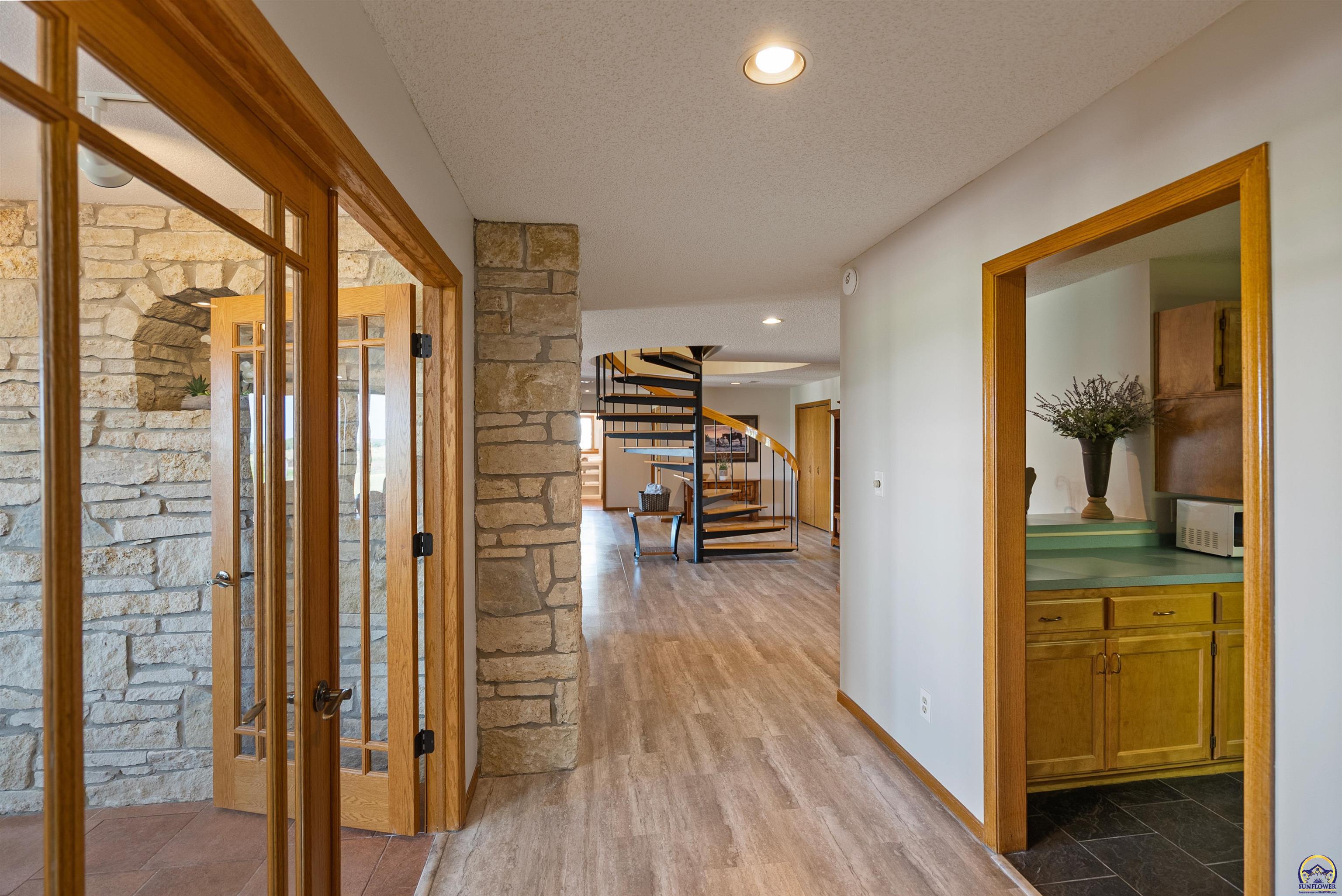 9736 West Lake Road Meriden, KS 66512 - Photo 60 of 98