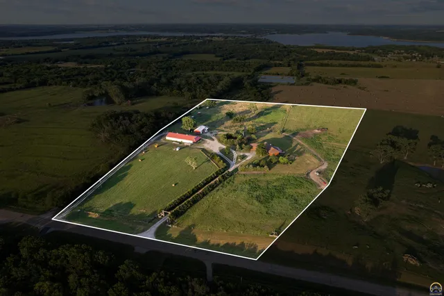 $840,000 | 9736 West Lake Road, Meriden, KS 66512