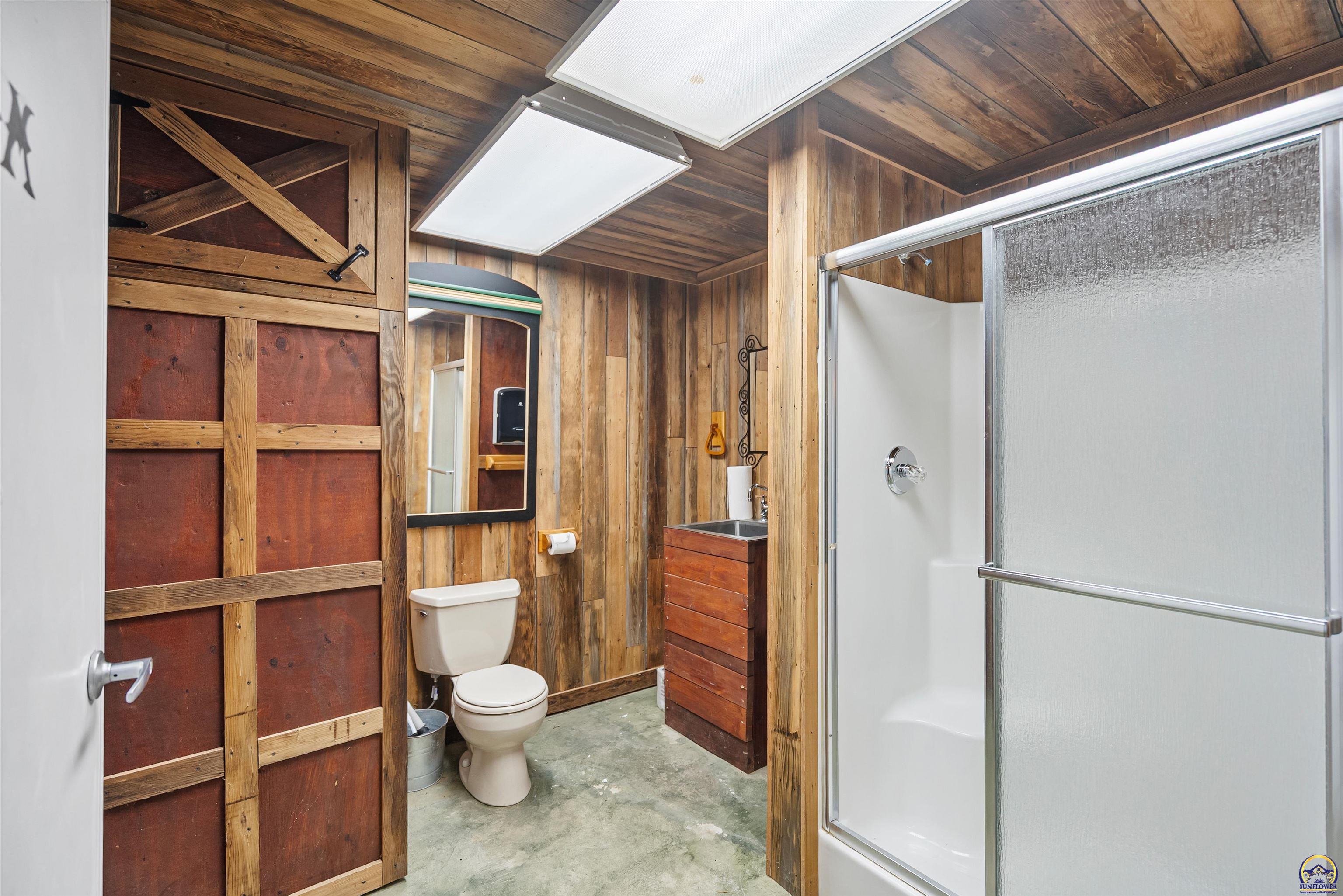 9736 West Lake Road Meriden, KS 66512 - Photo 82 of 98