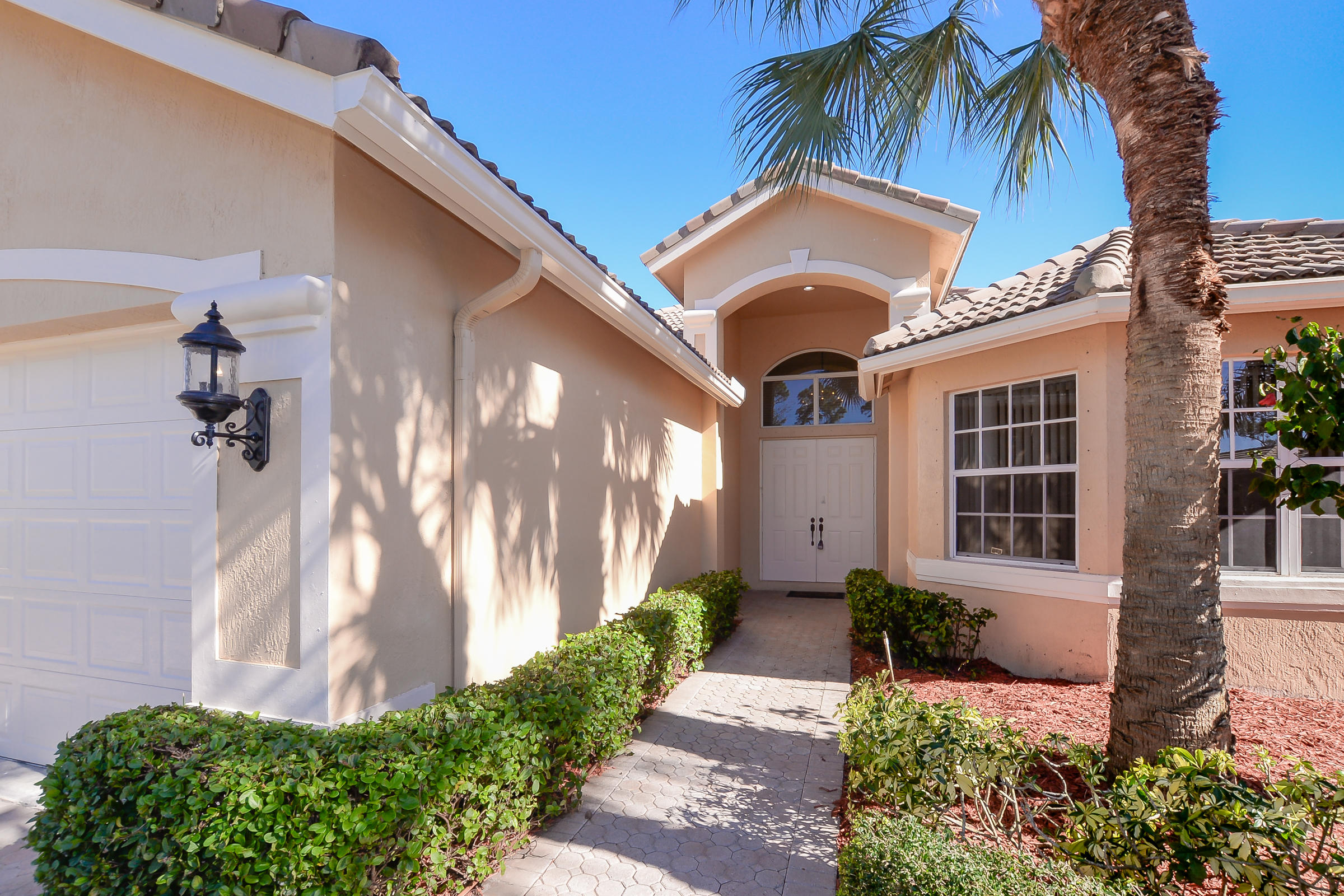 8832 First Tee Road Port St. Lucie, FL 34986 - Photo 4 of 60 LR-5941