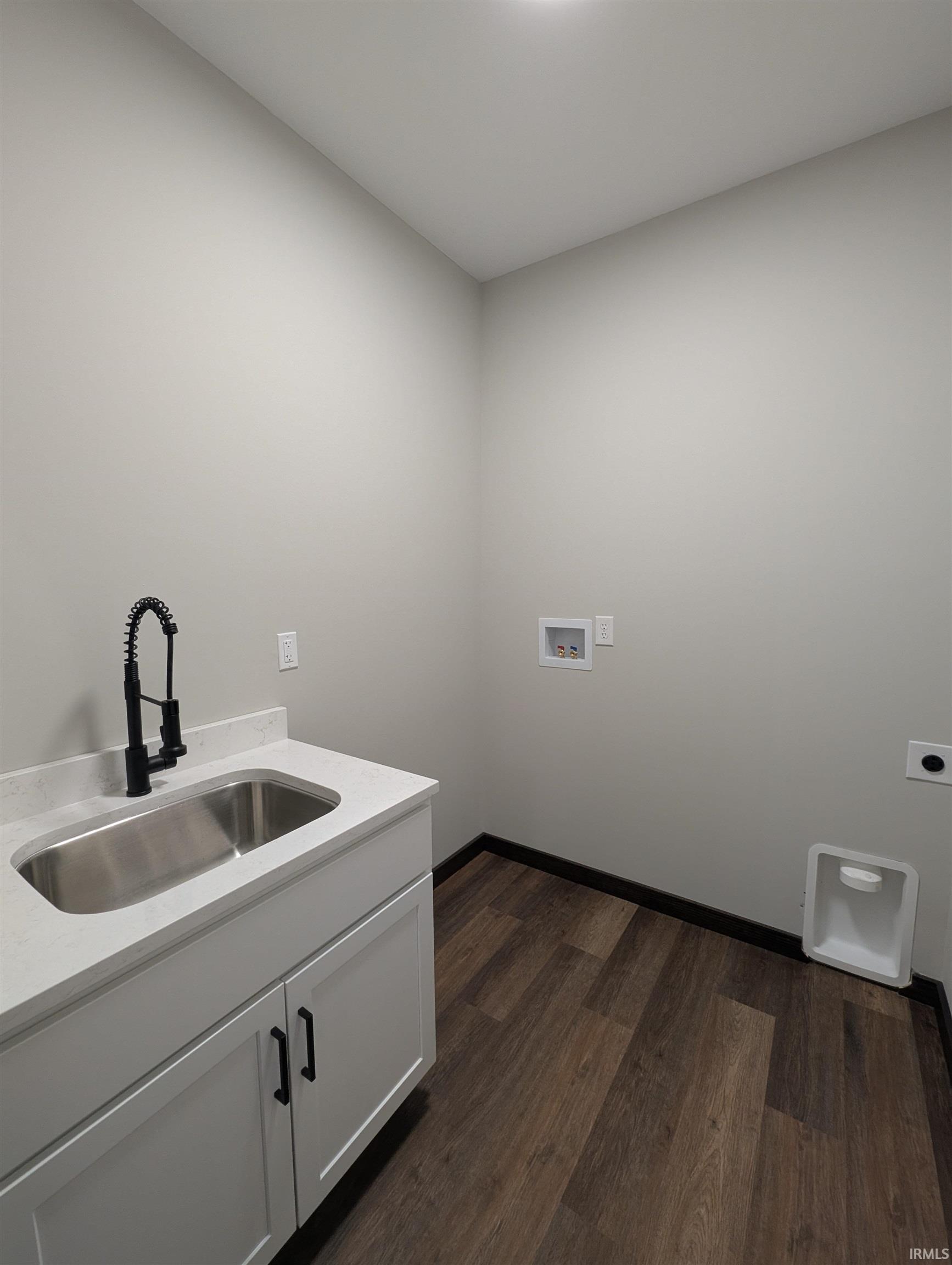 211 Poplar Street Loogootee, IN 47553 - Photo 24 of 31