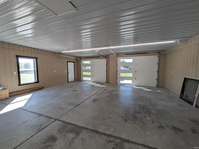 $360,000 | 211 Poplar Street, Loogootee, IN 47553