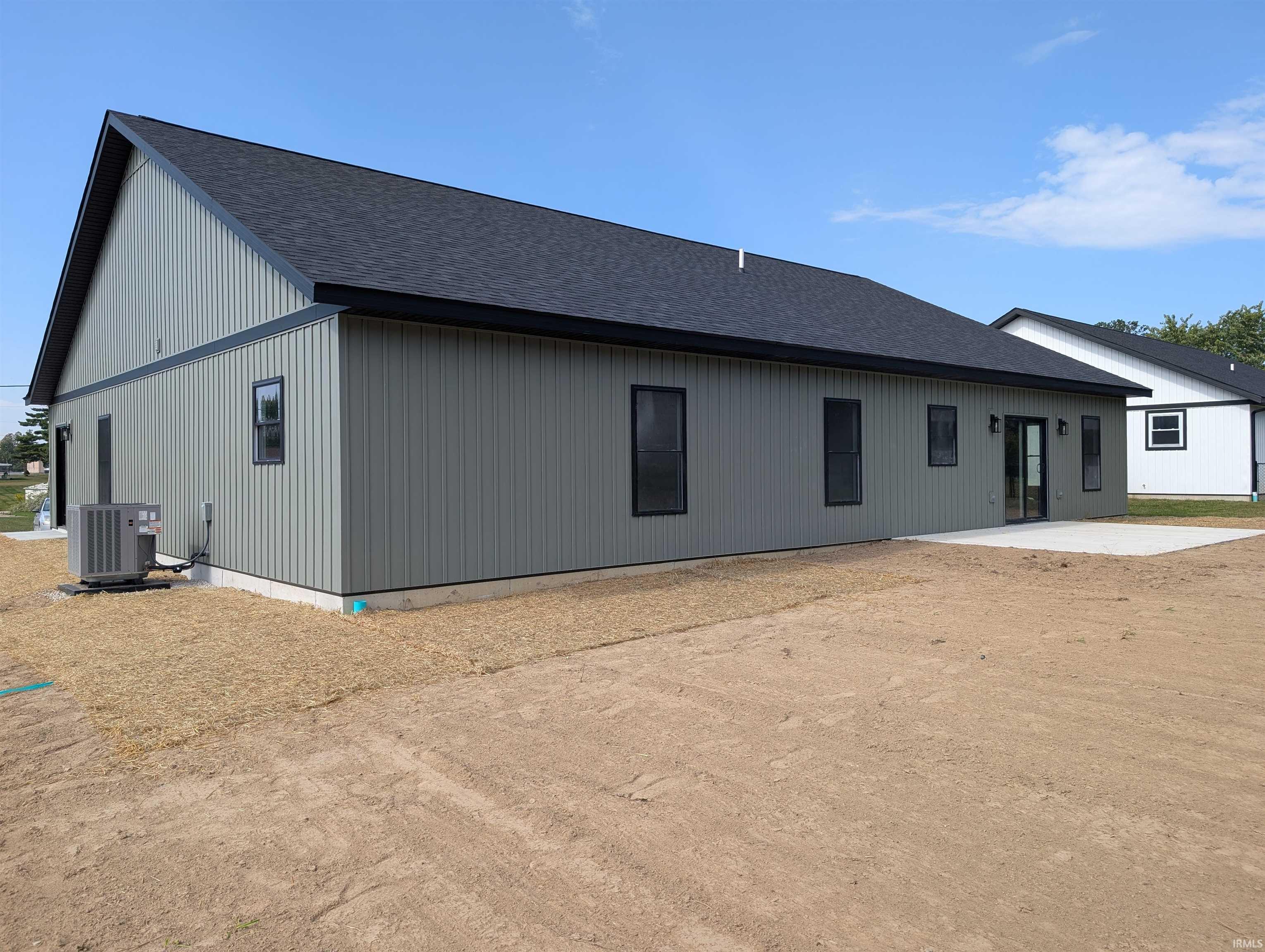 211 Poplar Street Loogootee, IN 47553 - Photo 5 of 31