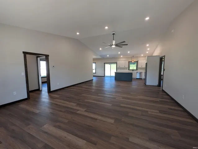 $360,000 | 211 Poplar Street, Loogootee, IN 47553