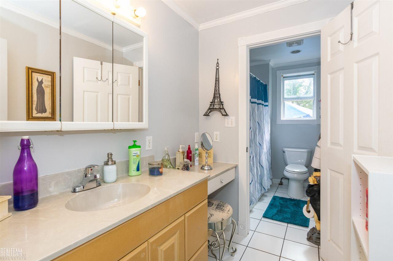 3043 Bathurst Avenue Rochester, MI 48309 - Photo 11 of 21 50023716-10.JPG