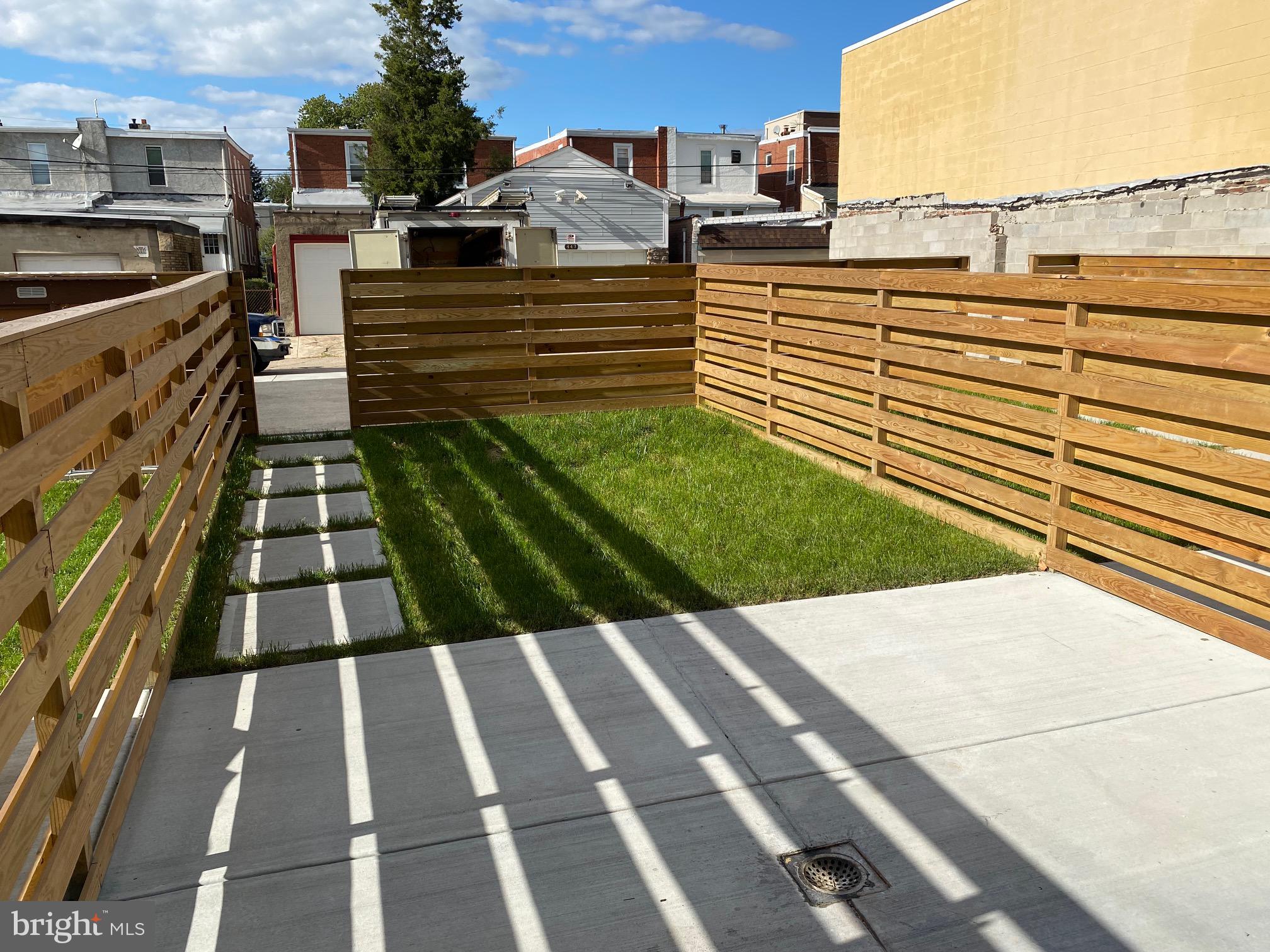 416 Rector Street, Unit B Philadelphia, PA 19128 - Photo 21 of 25 Patio and back yard area