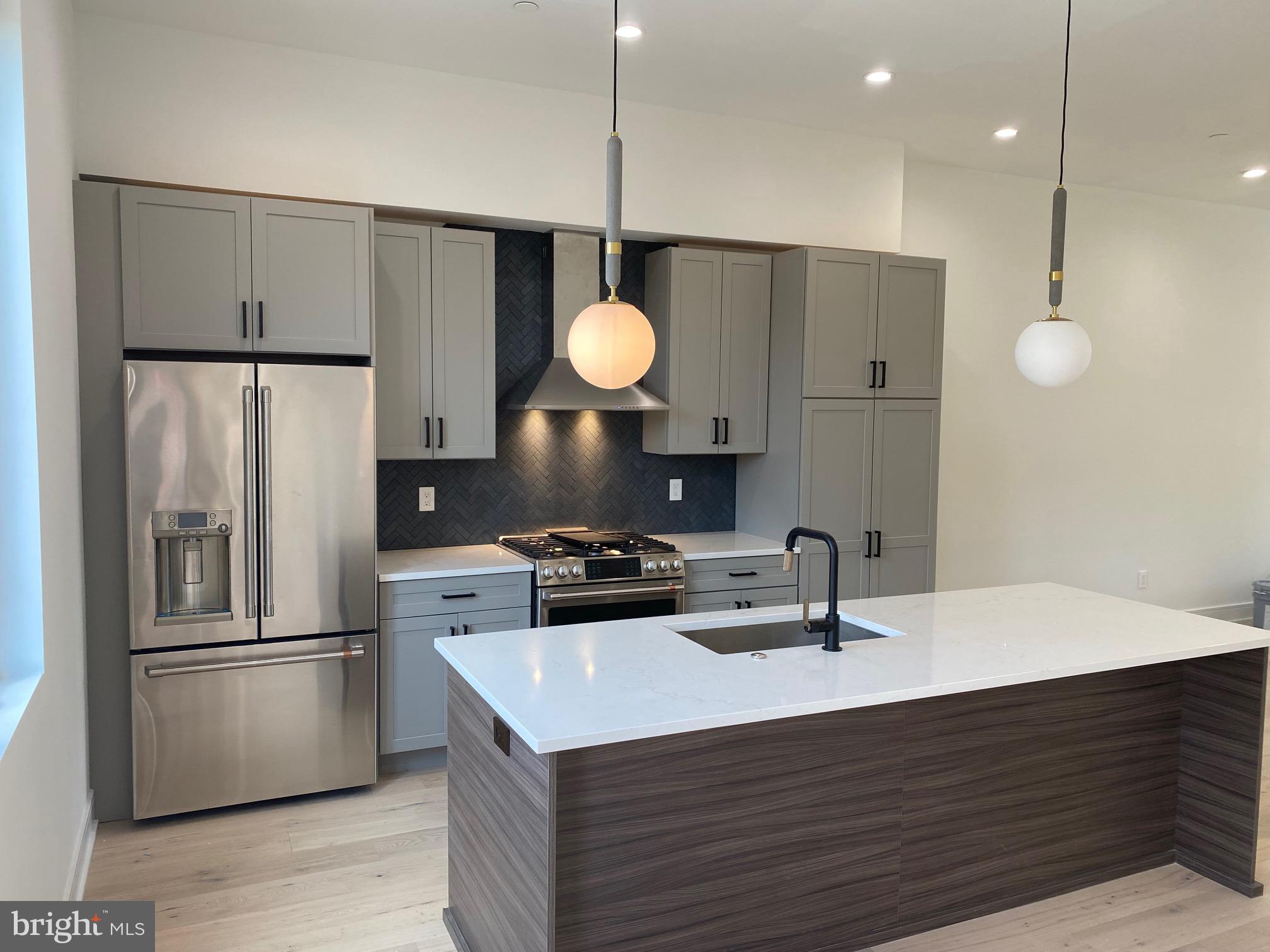 416 Rector Street, Unit B Philadelphia, PA 19128 - Photo 5 of 25 Kirchen