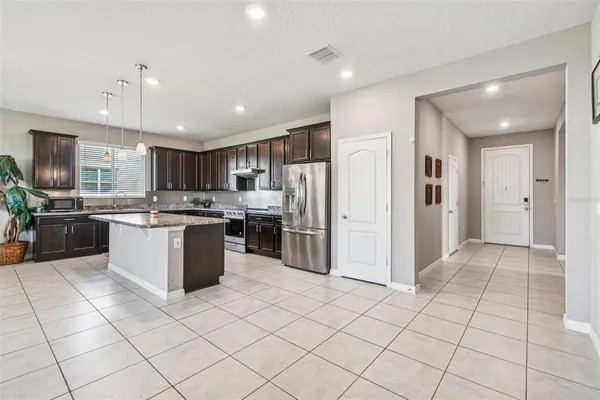 $370,000 | 2305 Gladiolus Lane, Mascotte, FL 34753