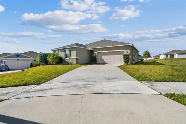 $370,000 | 2305 Gladiolus Lane, Mascotte, FL 34753