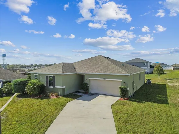 $370,000 | 2305 Gladiolus Lane, Mascotte, FL 34753
