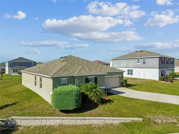 $370,000 | 2305 Gladiolus Lane, Mascotte, FL 34753