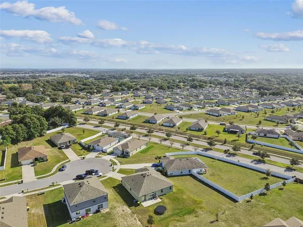 $370,000 | 2305 Gladiolus Lane, Mascotte, FL 34753