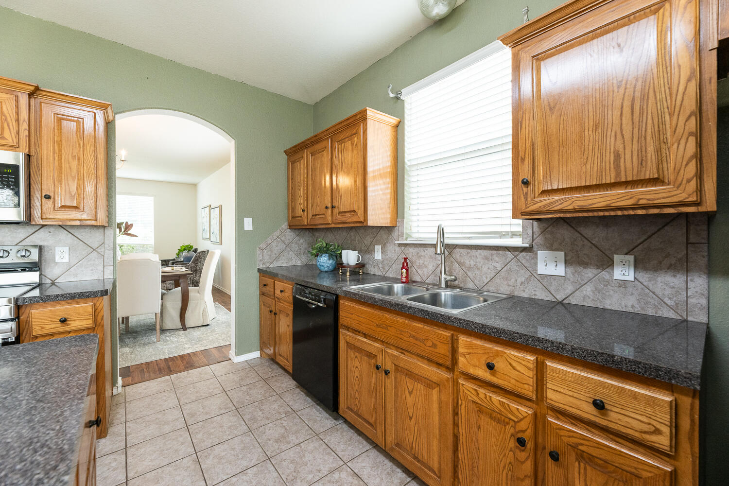 4919 Hanover Street Lubbock, TX 79416 - Photo 16 of 76 -