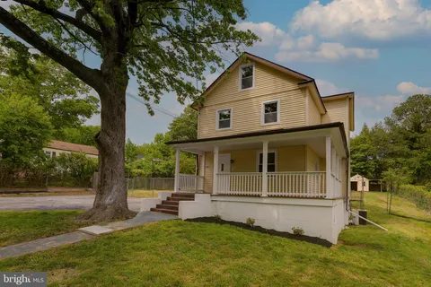 $524,900 | 4904 Delaware Street, College Park, MD 20740