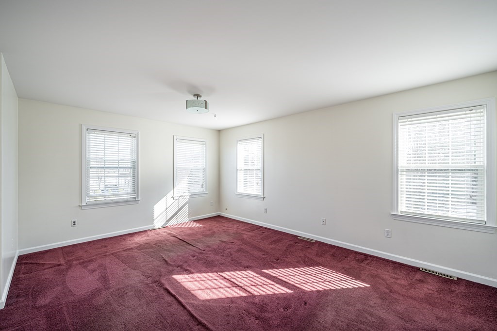 15 Hadley Court Springfield, MA 01119 - Photo 14 of 17
