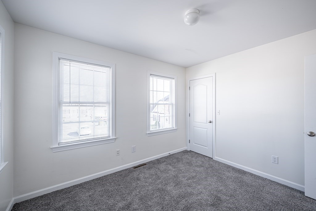 15 Hadley Court Springfield, MA 01119 - Photo 17 of 17