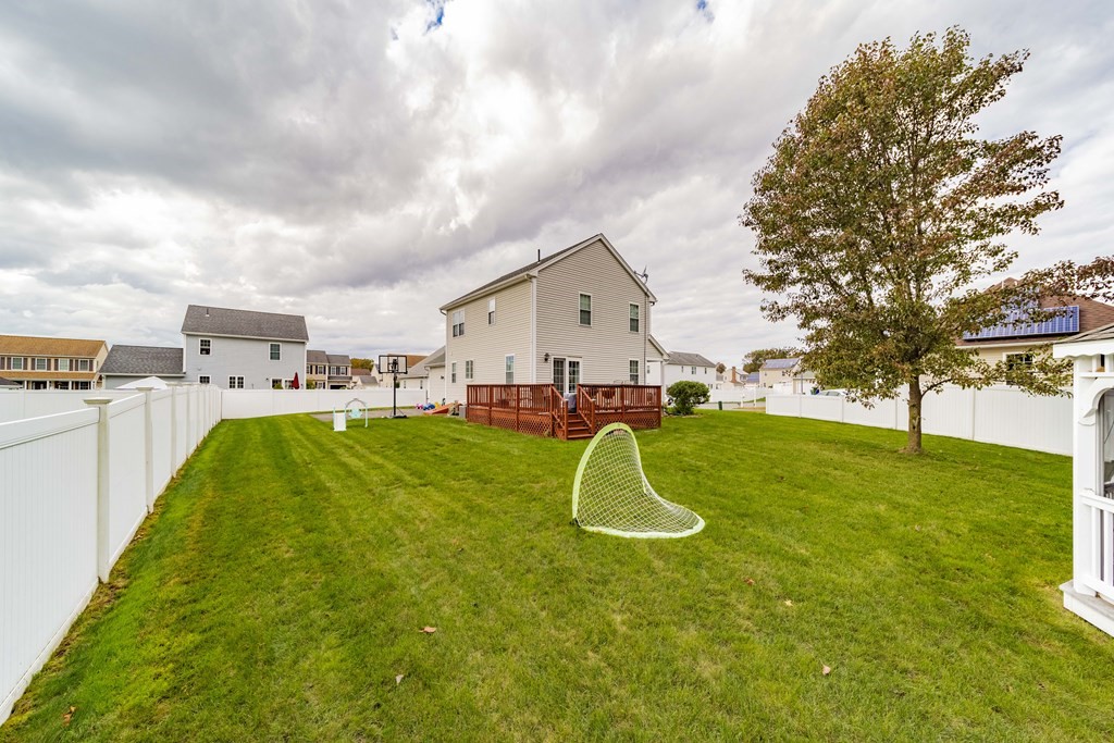 15 Hadley Court Springfield, MA 01119 - Photo 3 of 17