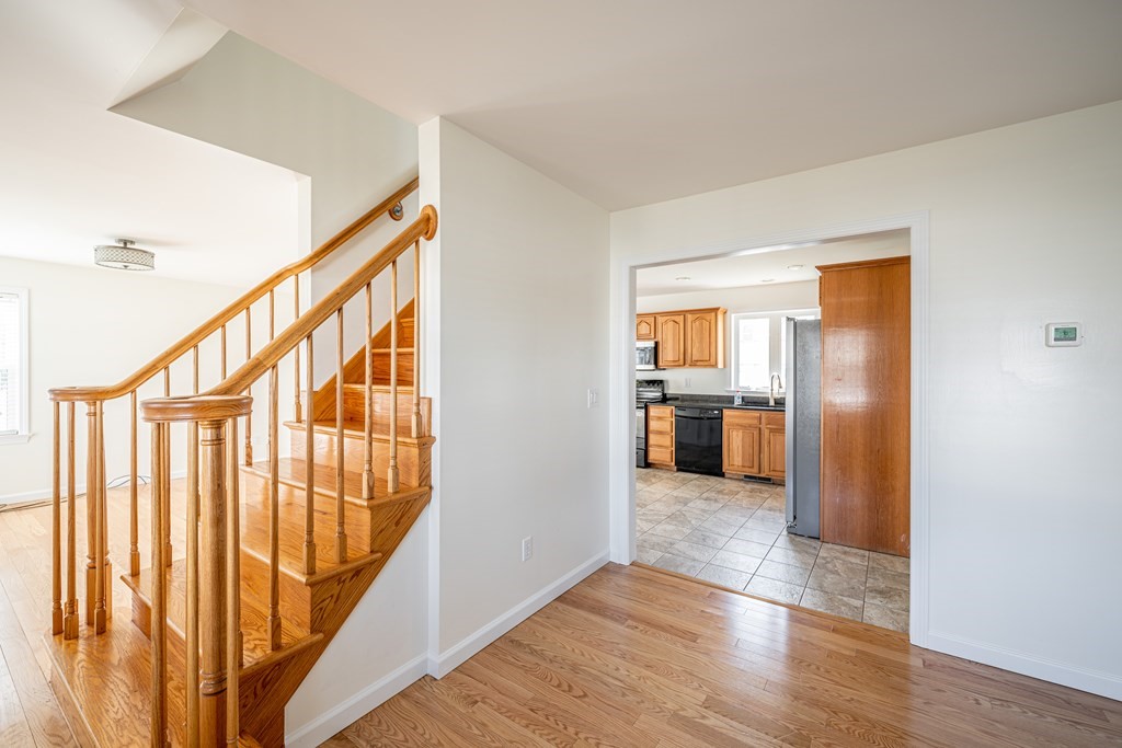15 Hadley Court Springfield, MA 01119 - Photo 10 of 17