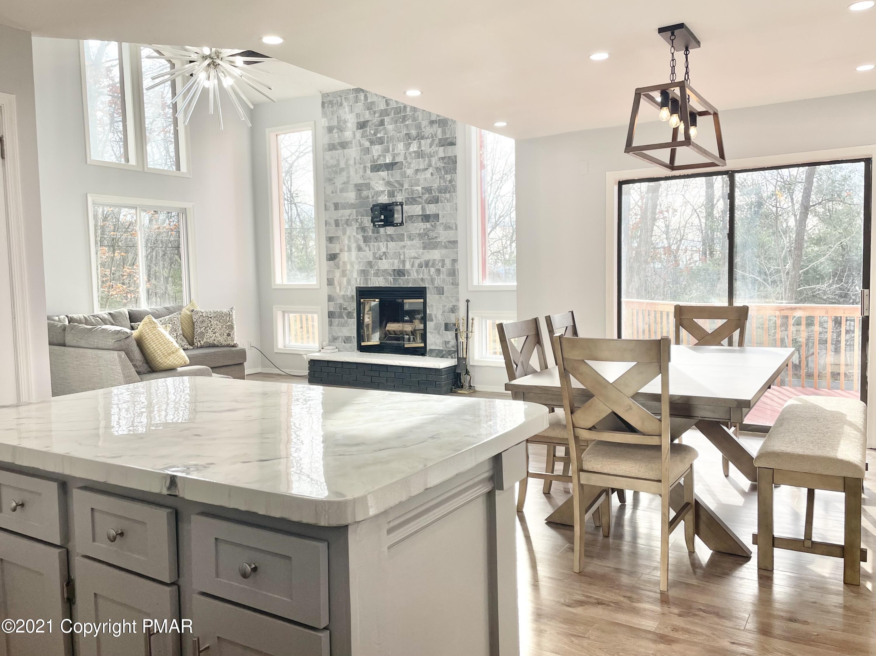 128 Ashley Court Bushkill, PA 18324 - Photo 40 of 87 Island / Dining Rm View