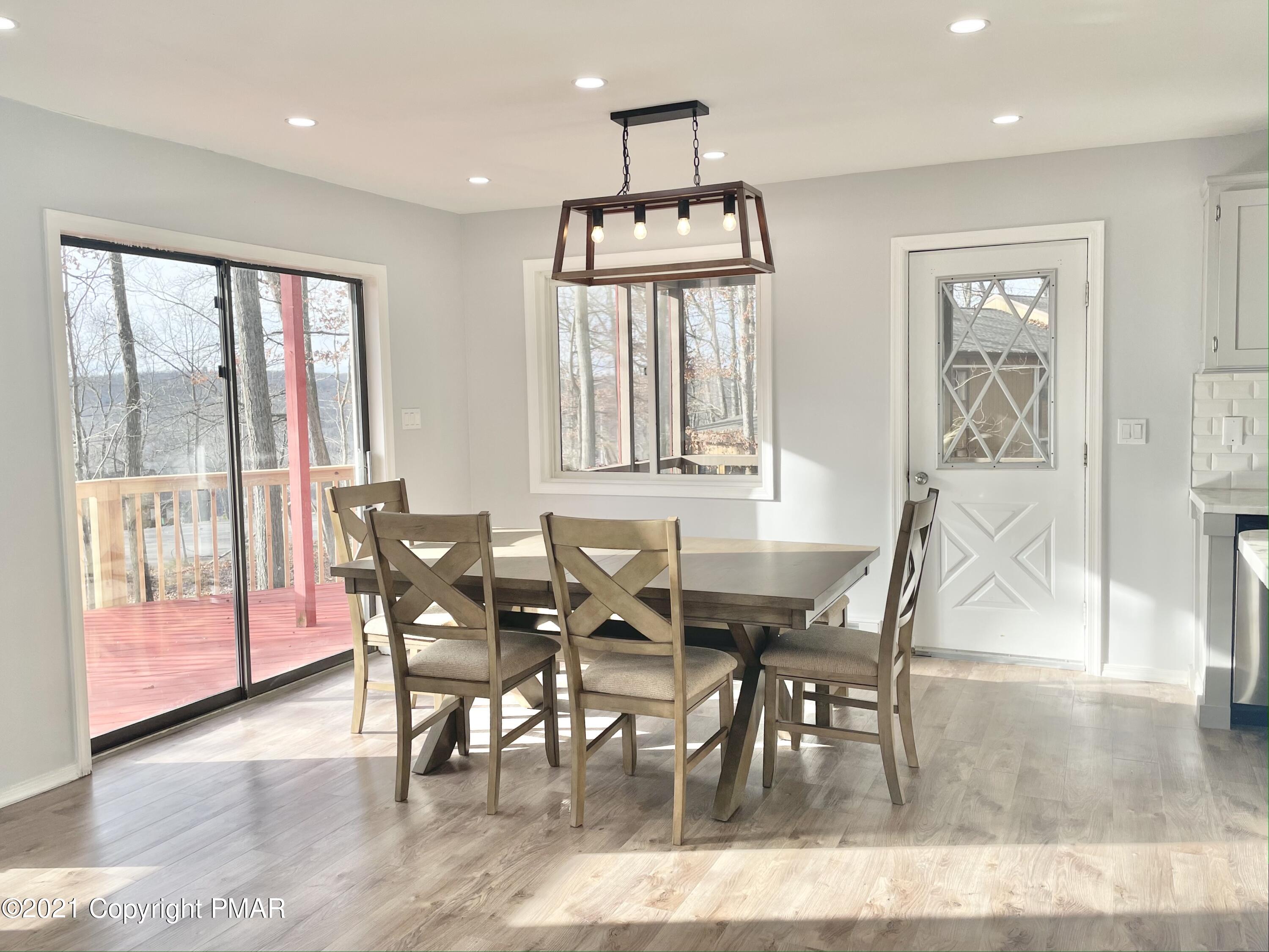 128 Ashley Court Bushkill, PA 18324 - Photo 42 of 87 Dining Rm View