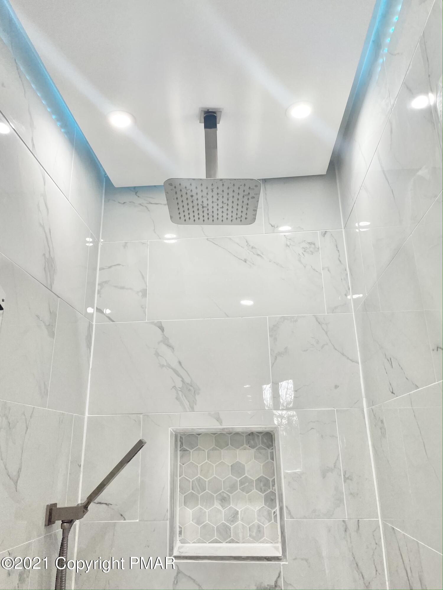 128 Ashley Court Bushkill, PA 18324 - Photo 50 of 87 Shower Fixtures