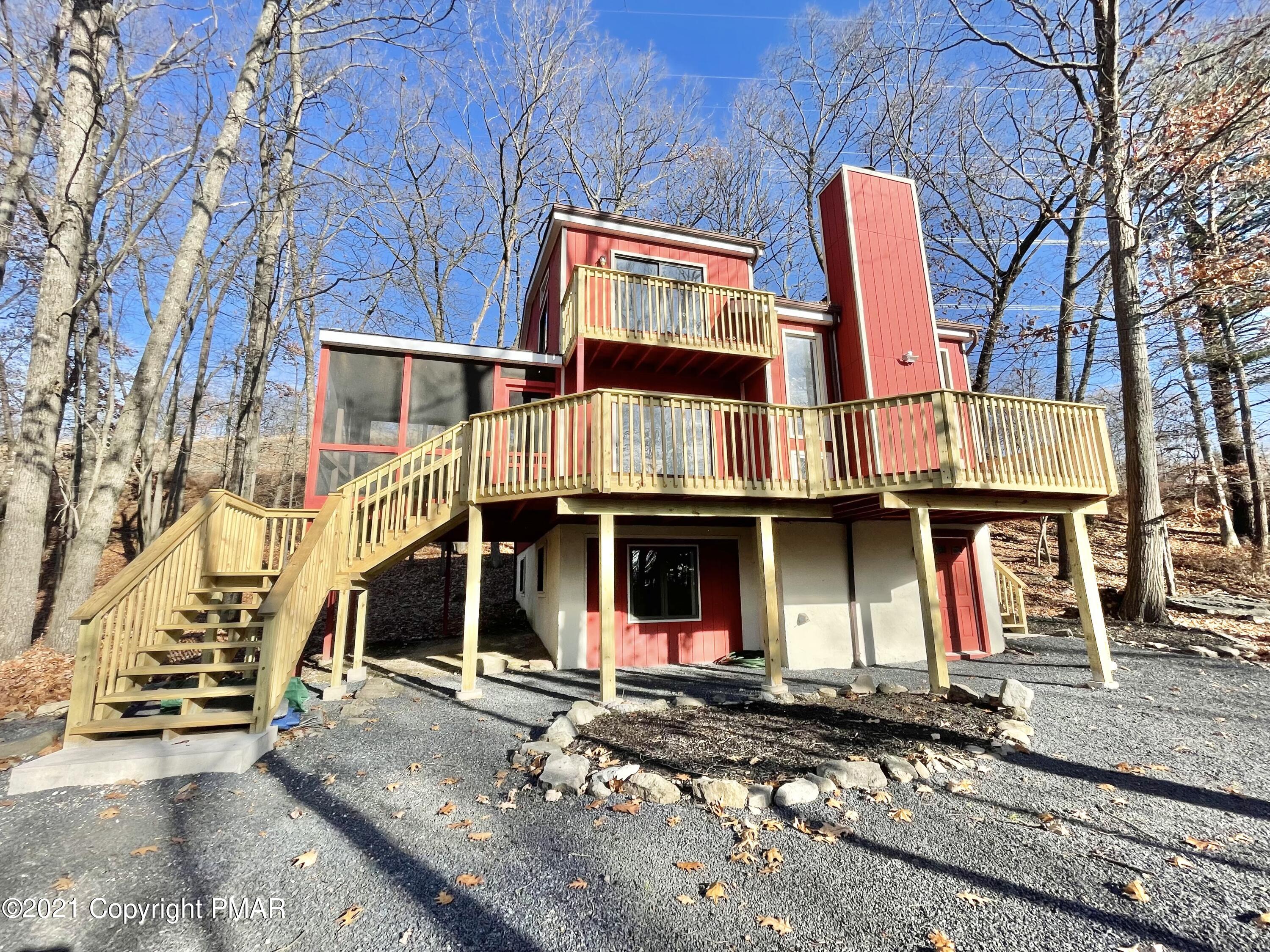 128 Ashley Court Bushkill, PA 18324 - Photo 5 of 87 Front View