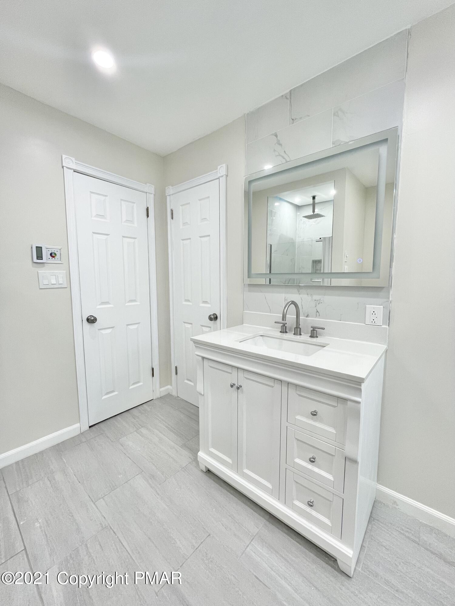 128 Ashley Court Bushkill, PA 18324 - Photo 52 of 87 Vanity