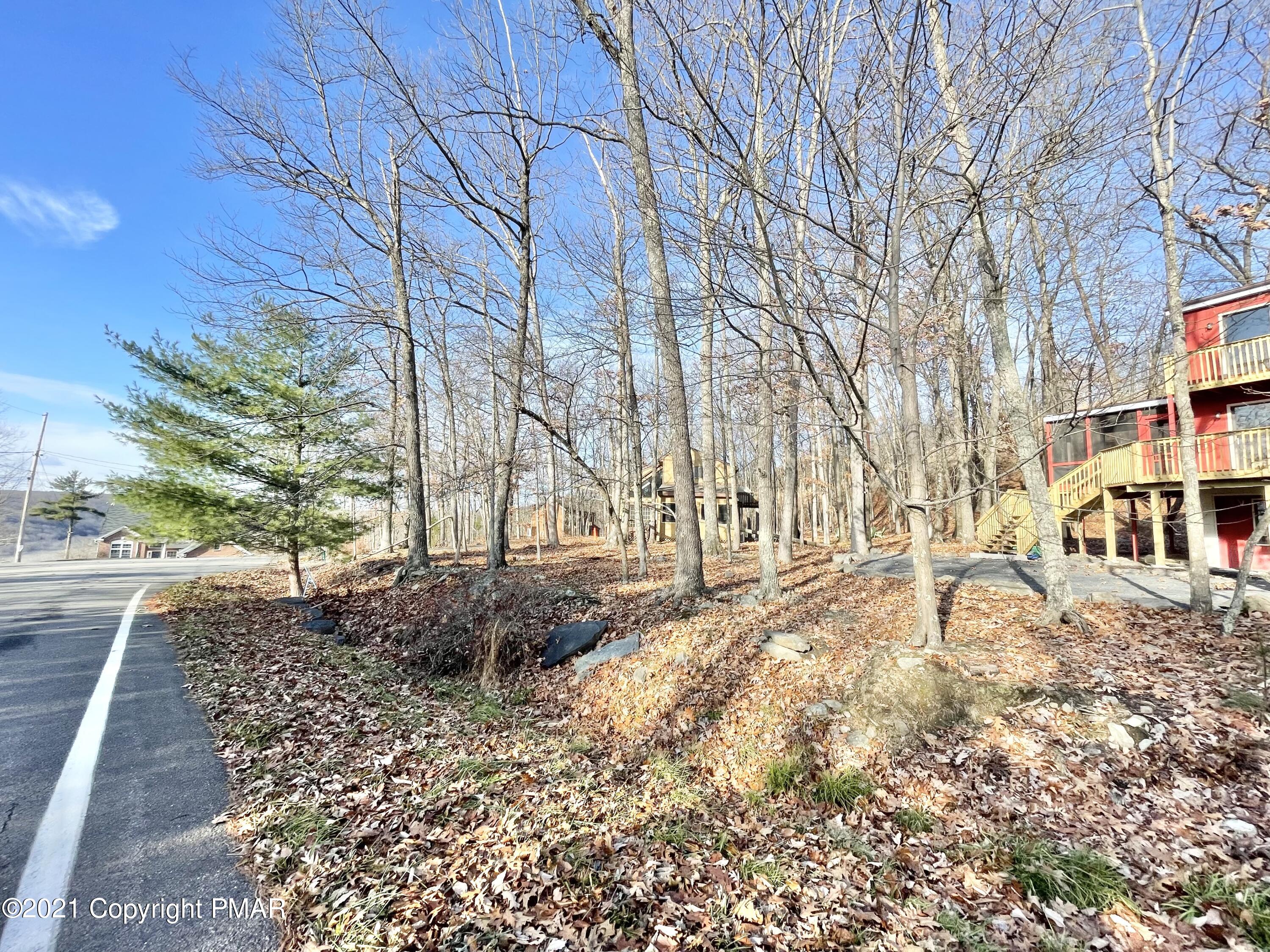 128 Ashley Court Bushkill, PA 18324 - Photo 6 of 87 View to Culdesac