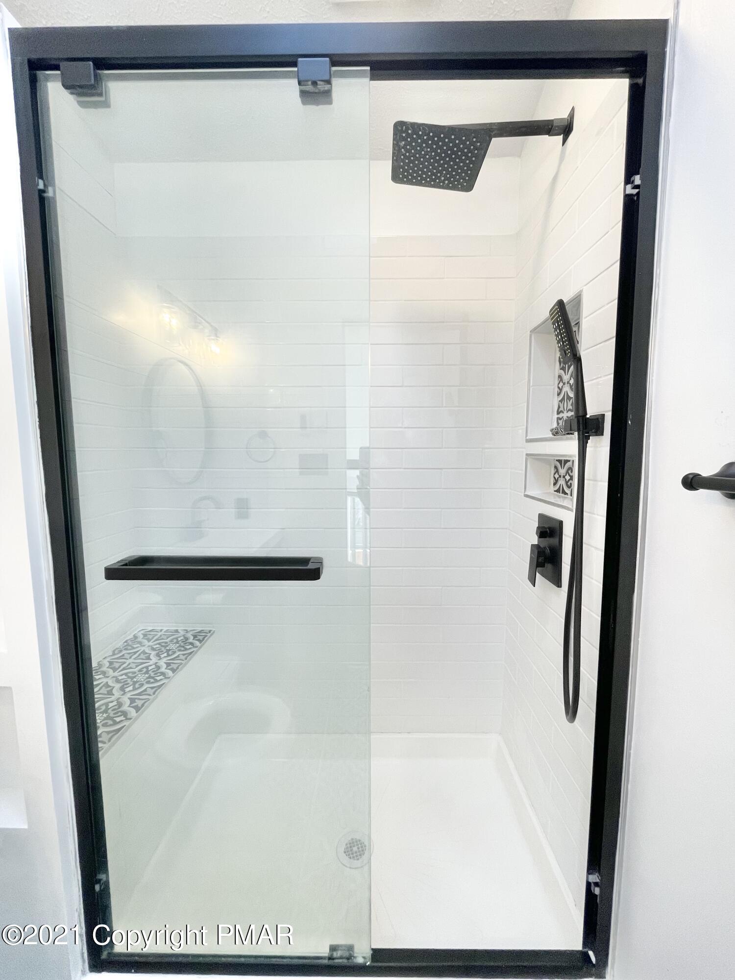 128 Ashley Court Bushkill, PA 18324 - Photo 80 of 87 Shower