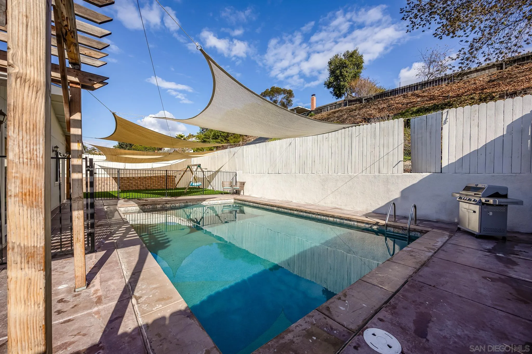 13553 Carriage Road Poway, CA 92064 - Photo 36 of 45 a view of a balcony with chairs