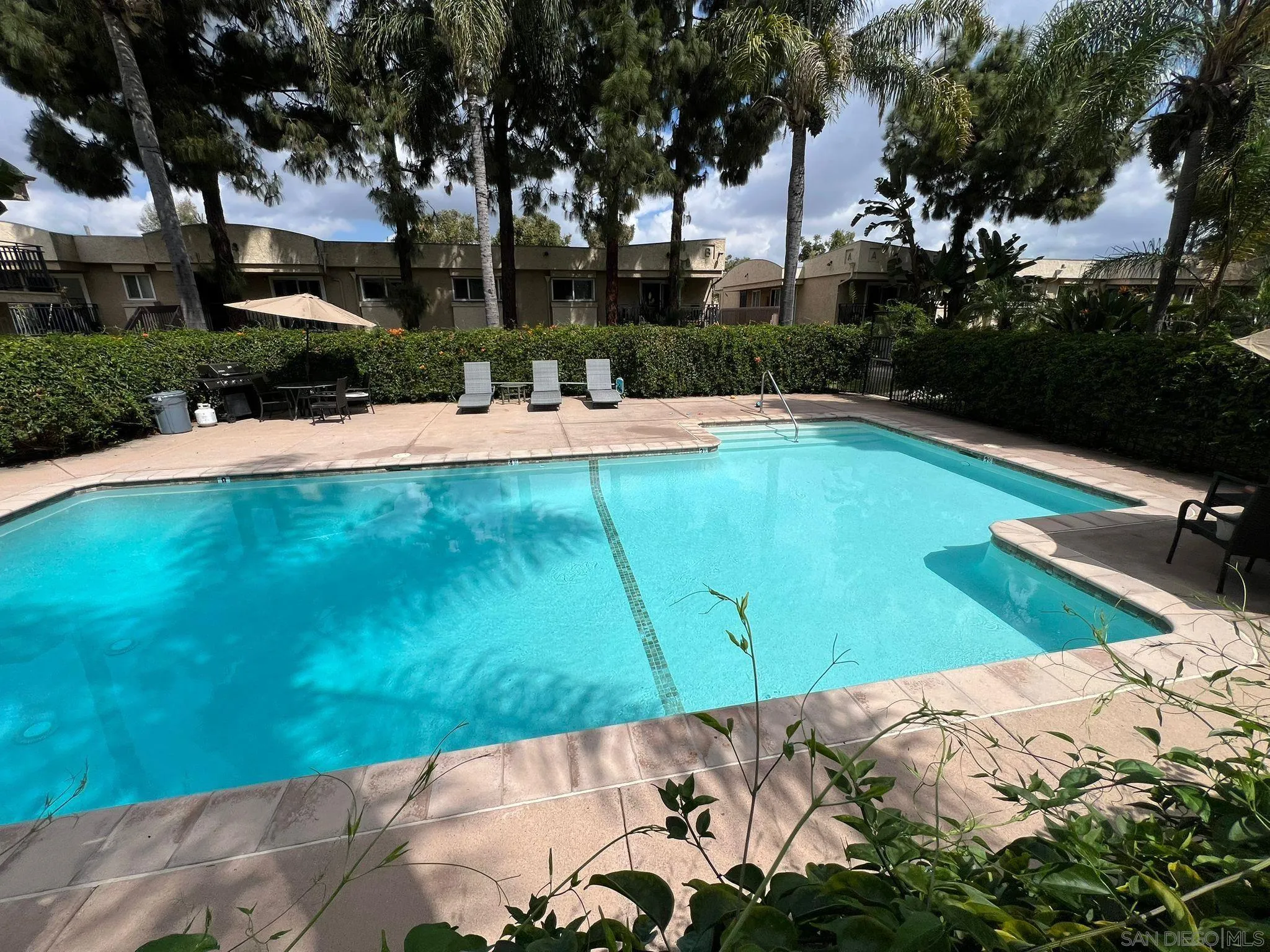 9860 Dale Avenue, Unit D8 Spring Valley, CA 91977 - Photo 17 of 19 a view of a backyard