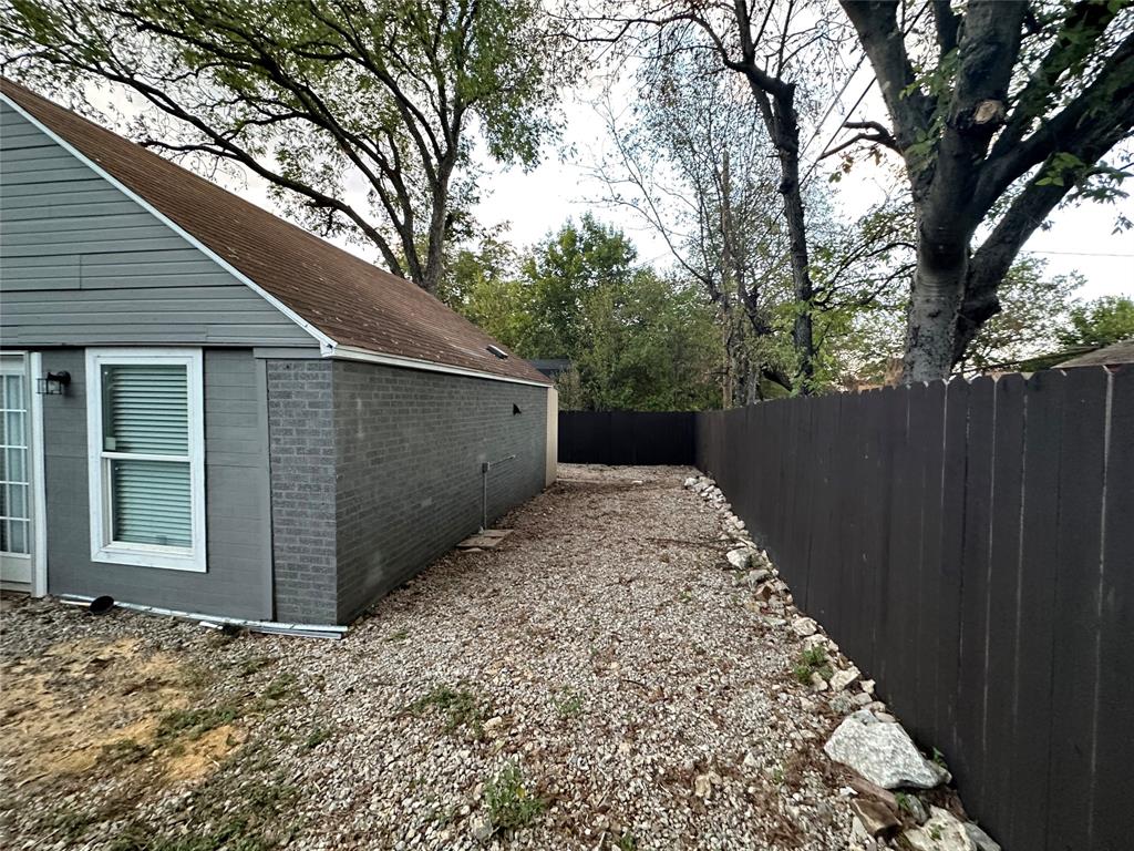 3345 8th Avenue, Unit SIDEAPARTMENT Fort Worth, TX 76110 - Photo 20 of 20
