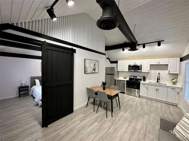 $1,175 | 3345 8th Avenue, Unit SIDEAPARTMENT, Fort Worth, TX 76110