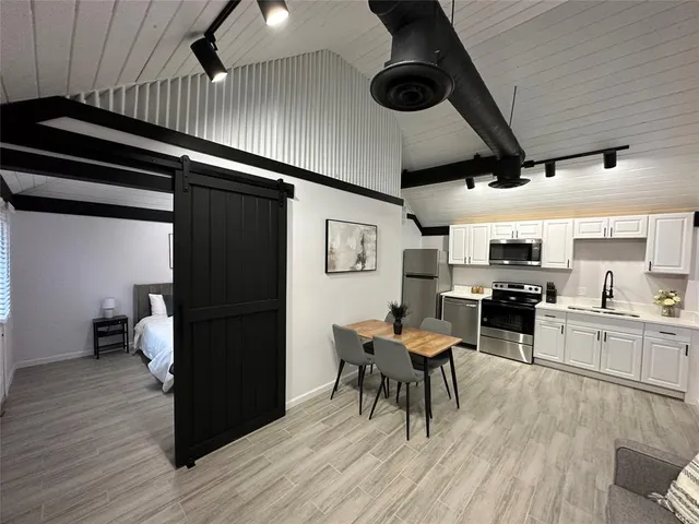 $1,175 | 3345 8th Avenue, Unit SIDEAPARTMENT, Fort Worth, TX 76110