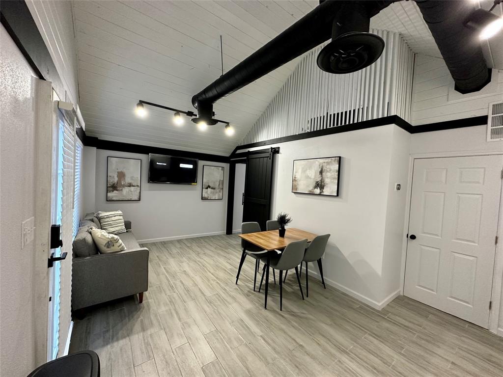 3345 8th Avenue, Unit SIDEAPARTMENT Fort Worth, TX 76110 - Photo 7 of 20