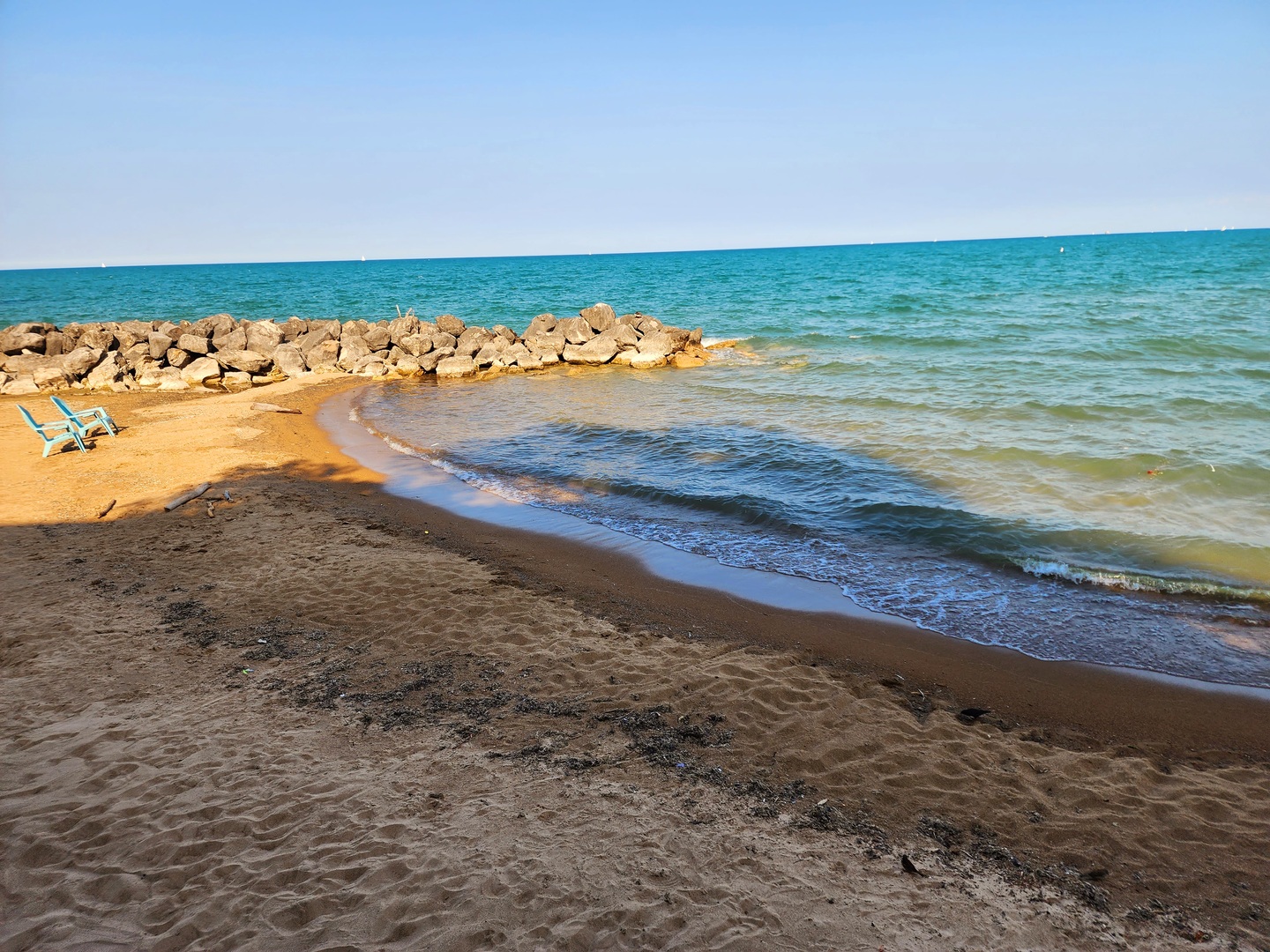 6255 North Sheridan Road, Unit 36 Chicago, IL 60660 - Photo 21 of 25 a view of an ocean beach