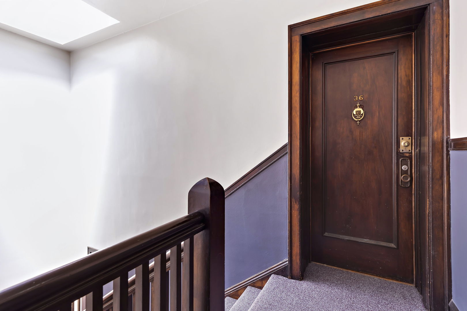 6255 North Sheridan Road, Unit 36 Chicago, IL 60660 - Photo 4 of 25 a view of a hallway with a hallway