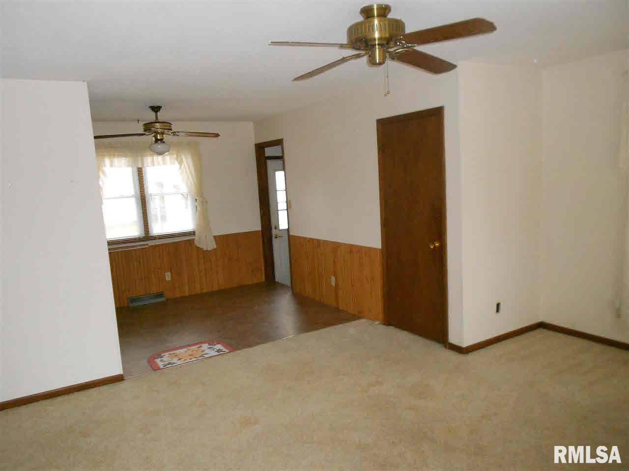 725 Middle Road Camanche, IA 52730 - Photo 4 of 17 Gallery Image 4