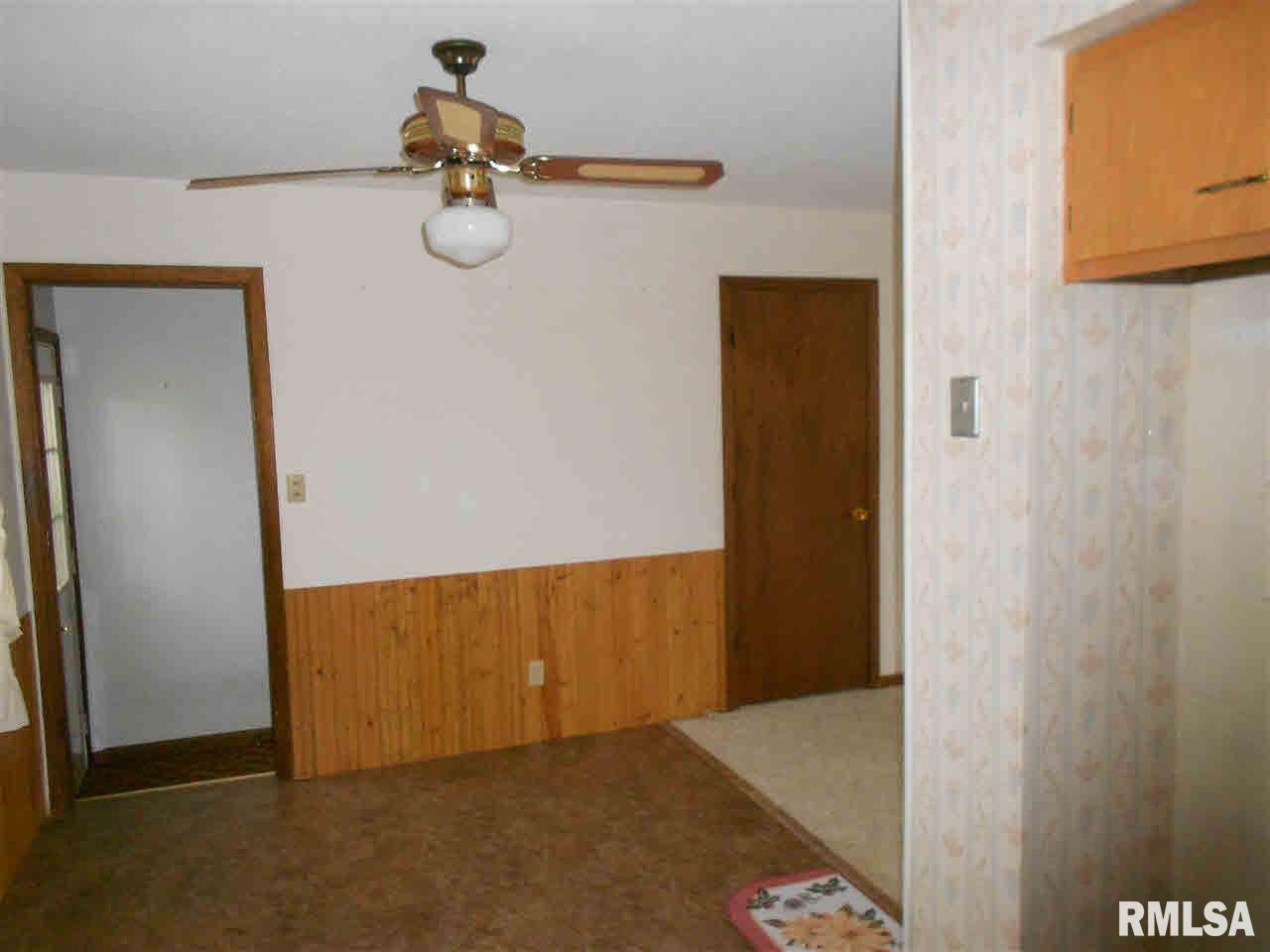 725 Middle Road Camanche, IA 52730 - Photo 8 of 17 Gallery Image 8