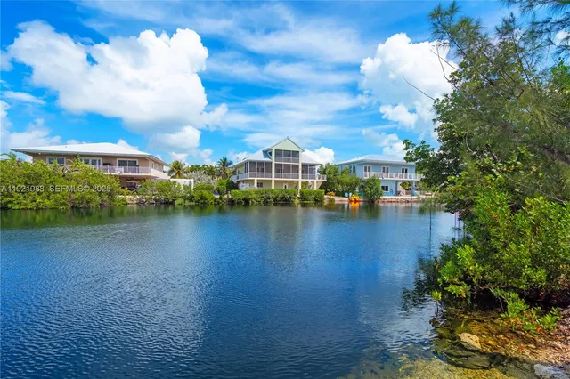 $3,325,000 | 32 North Bounty Lane, Key Largo, FL 33037